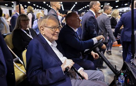 Warren Buffett y la Liquidez Récord de Berkshire Hathaway: ¿Se Agota la Magia del Oráculo de Omaha?