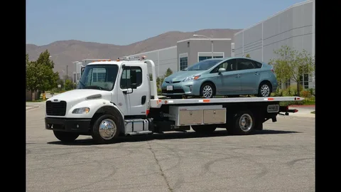 flatbed tow truck in Livonia,