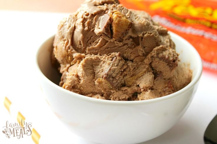 Reese's Cup Flurry ice cream in Garden City,