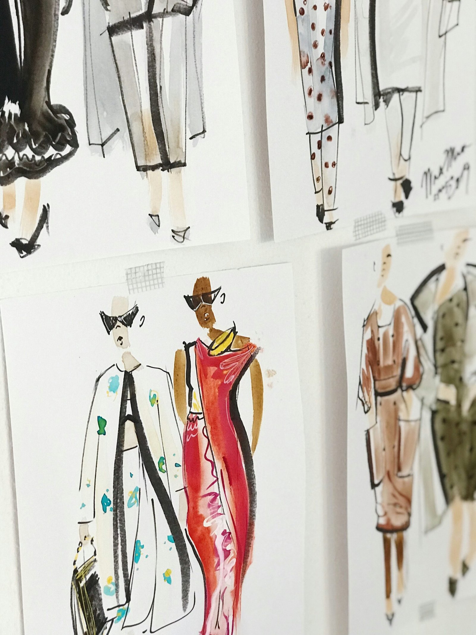 Explore the fascinating journey of modern fashion trends, from its roots to the latest styles and influences. Learn how fashion has evolved over time and shaped our society.