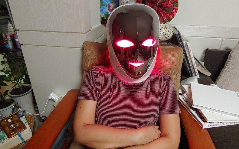 red light therapy mask