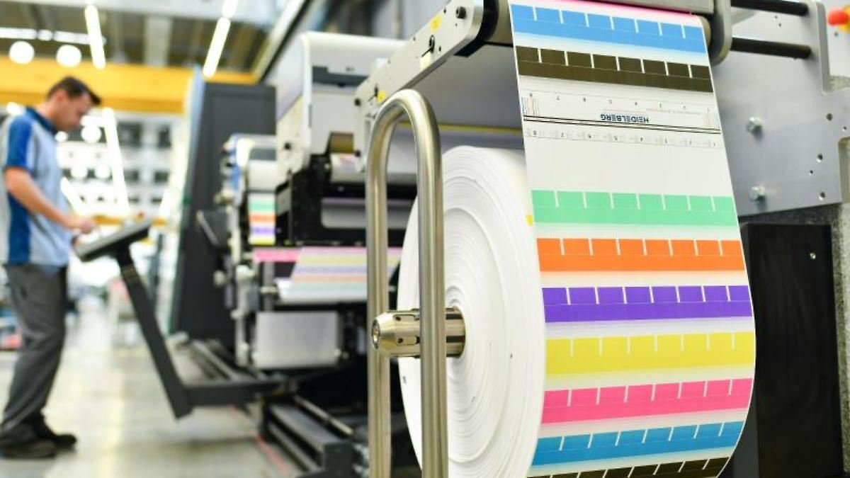 transparent-vinyl-stickers-printing