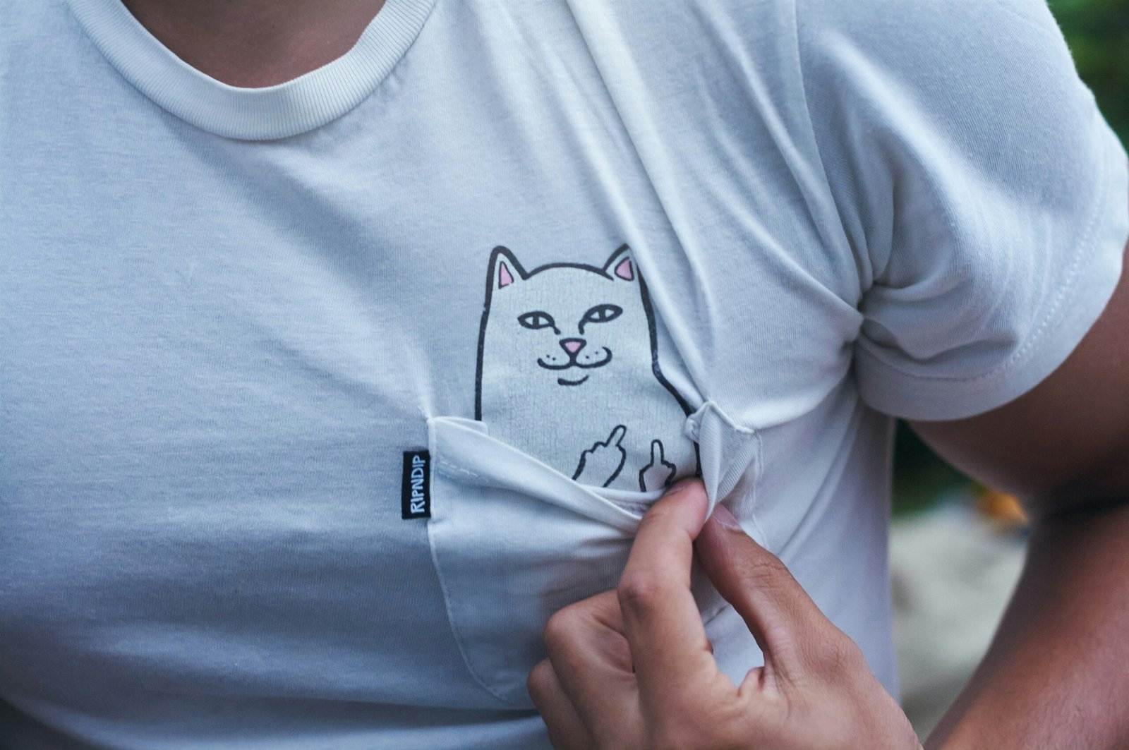 Discover 5 trendy ways to style your cool t-shirt for any occasion. Elevate your fashion game with these creative looks. Easy, stylish, and perfect for every wardrobe!