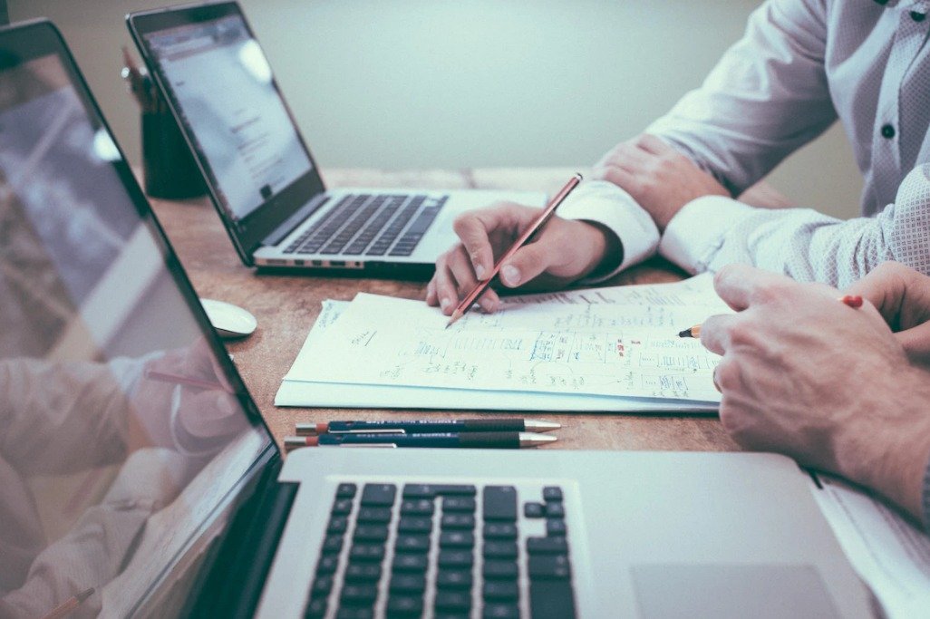 What to Look for in Reviews of Dissertation Proposal Writing Services