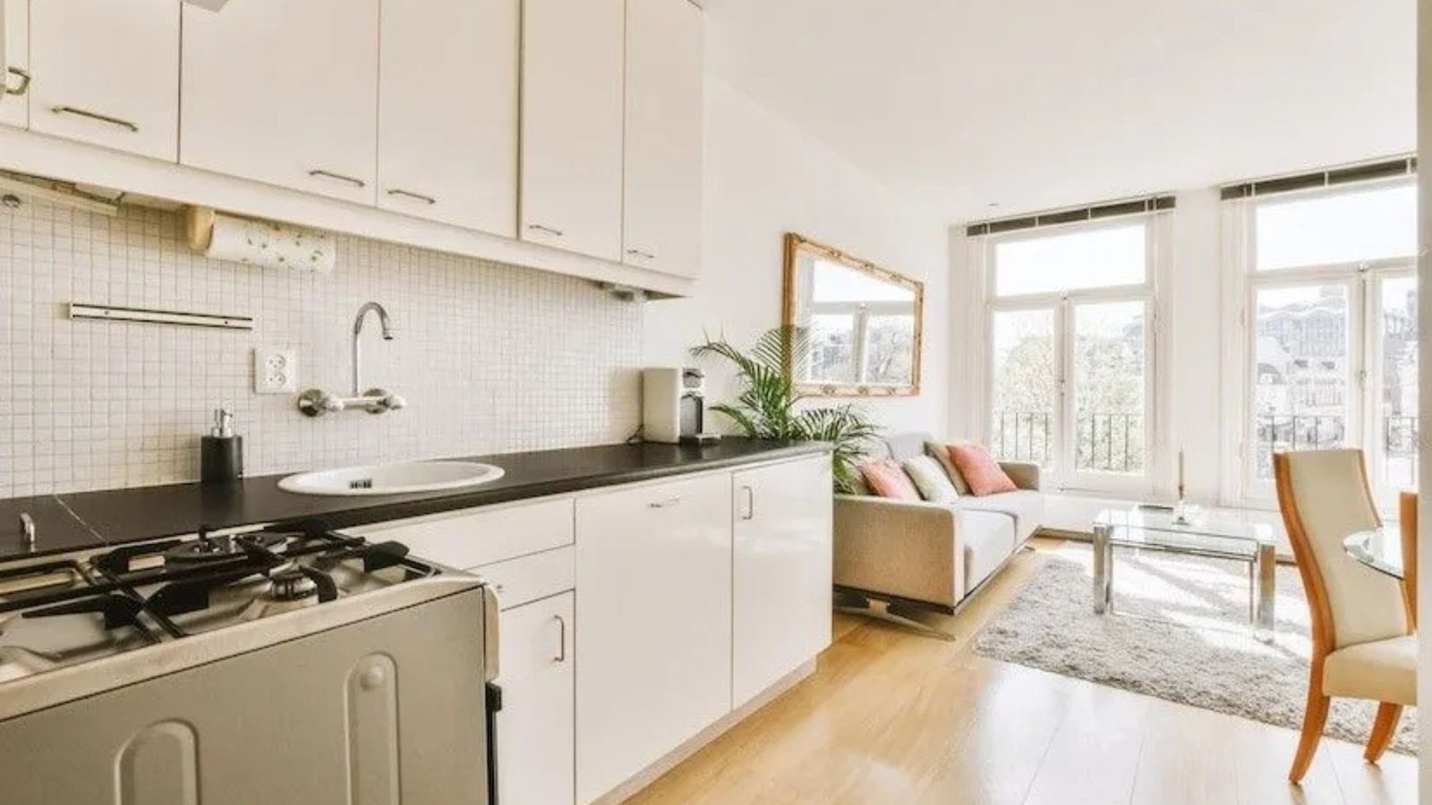 How Professional Kitchen Remodeling Improves Home Value