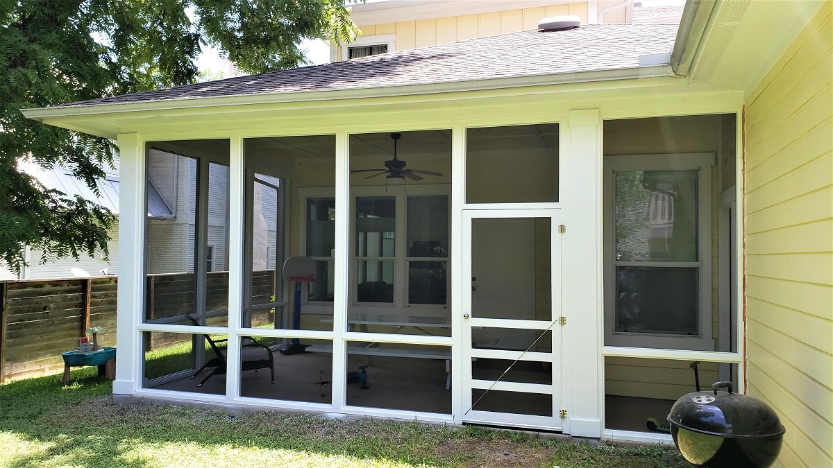 Screened-in Porch